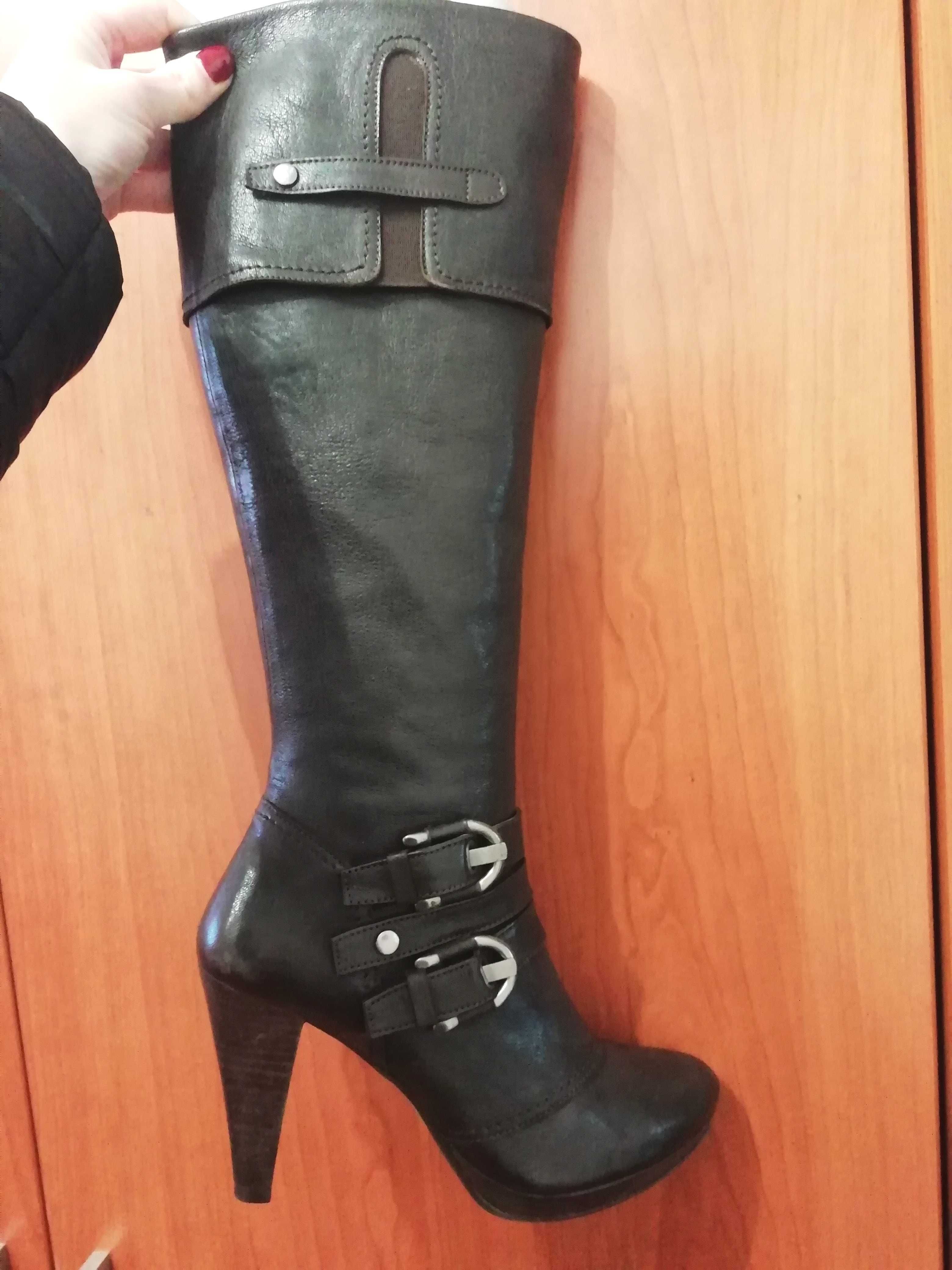 Botas Castanhas Novas T36