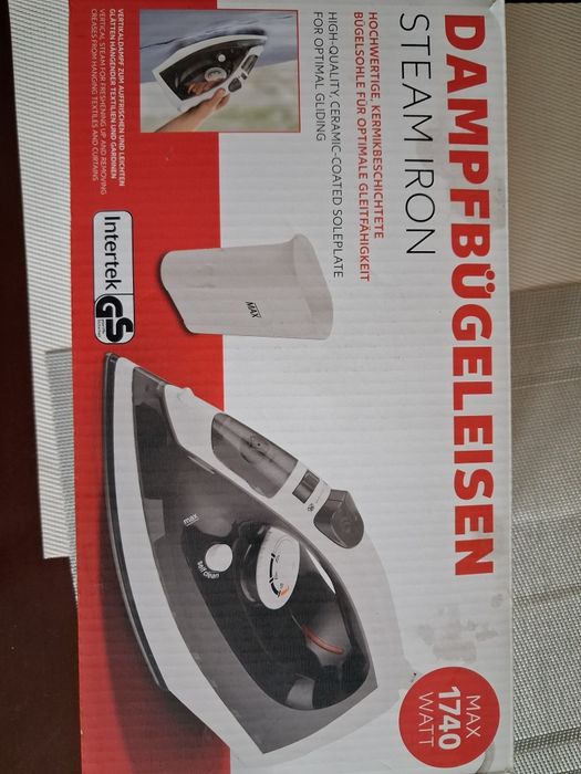 Żelazko parowe, nowe 1740 Wat