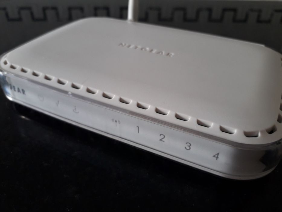 Router Netgear com várias portas ethernet