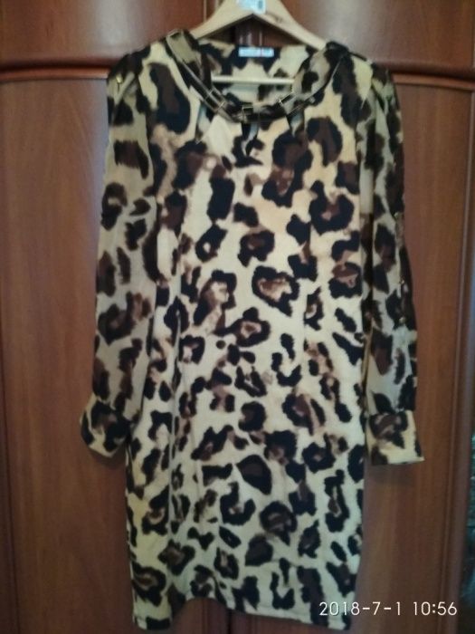 продам платье нарядное