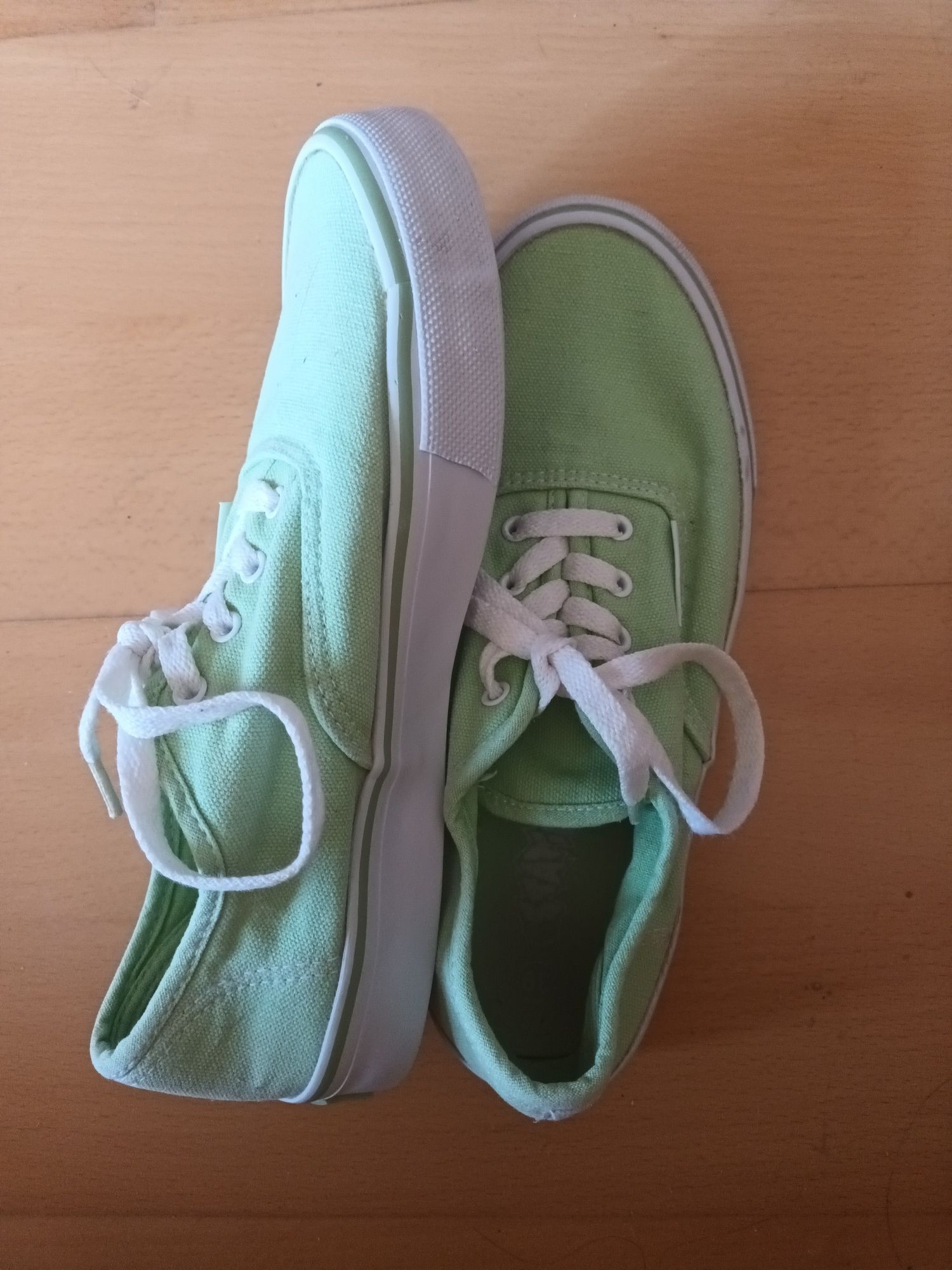 Sapatos station verdes pastel