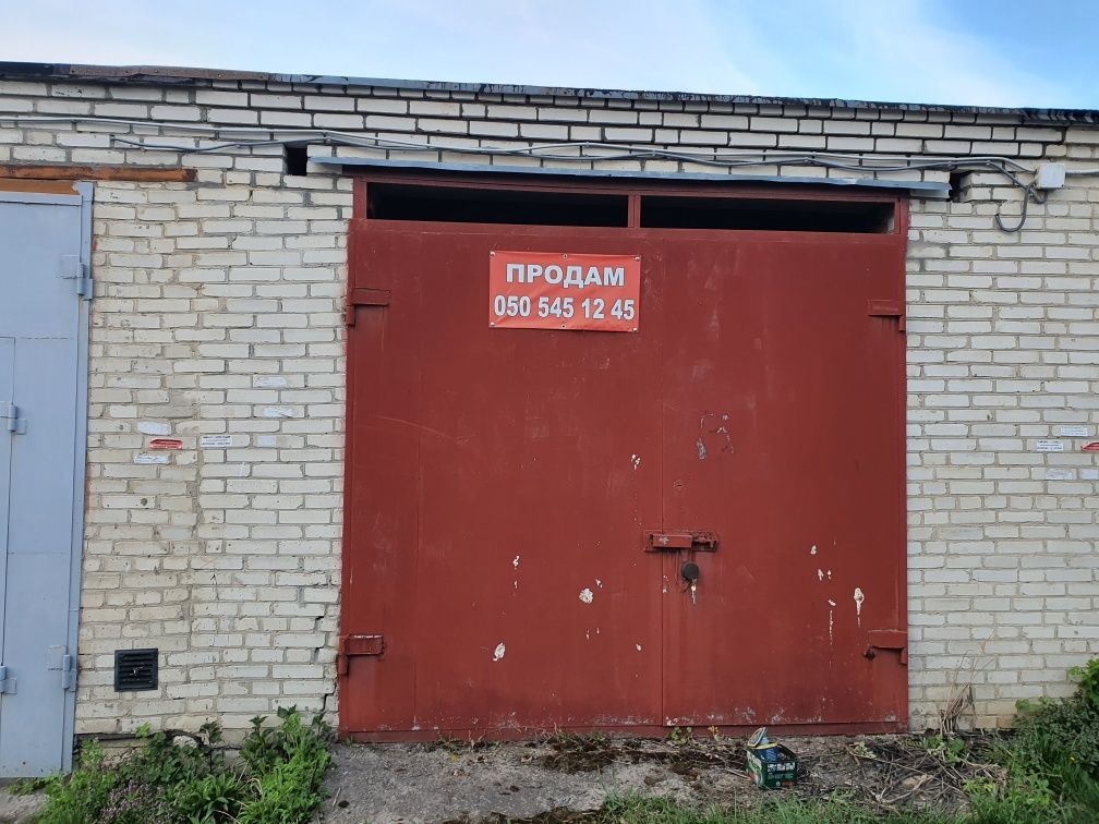 Продам цегляний гараж в гаражному коперативі АВТОКОМП-2 вул. К.Карого