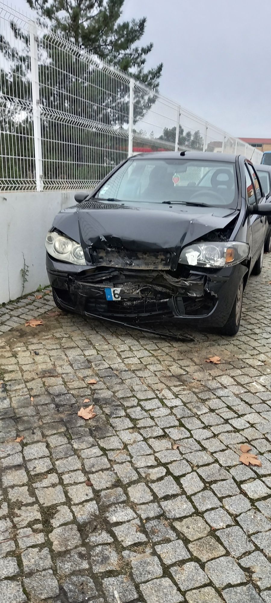 Carro pra venda e retirada de peças