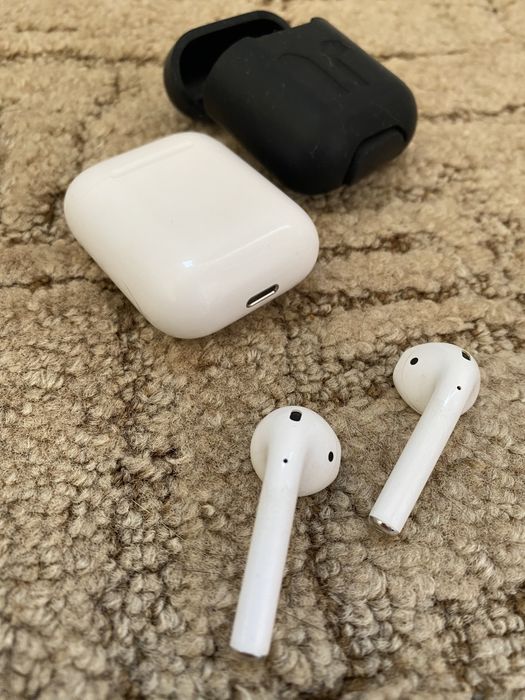 Оригинальные airpods первого поколения