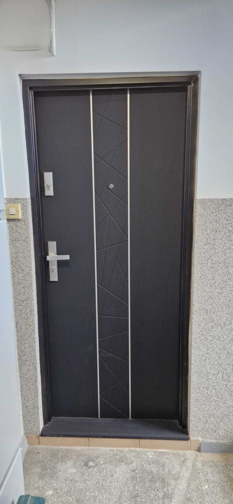 Promocja! Drzwi wewnątrzklatkowe z montażem!