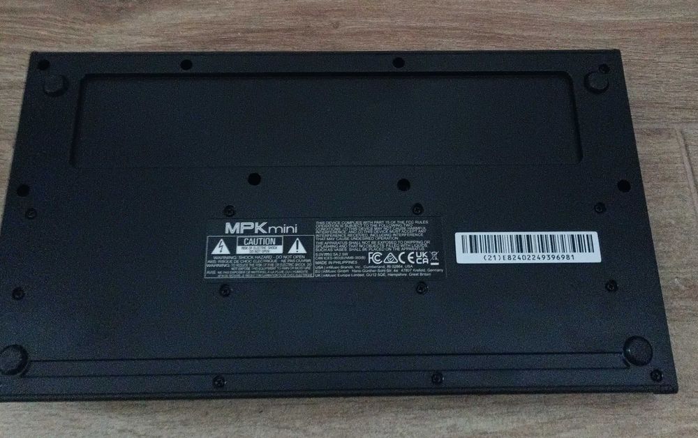 Akai Professional MPK Mini – Controlador MIDI