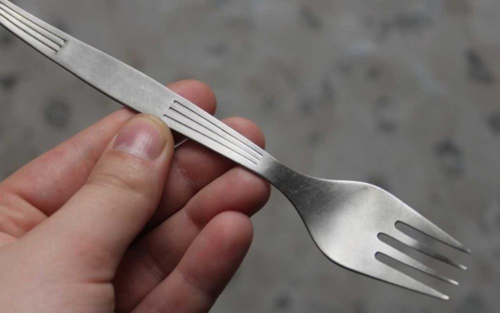 Мангал рамка титановая,вилки,шампура,титановые и нержавеющие,решетка