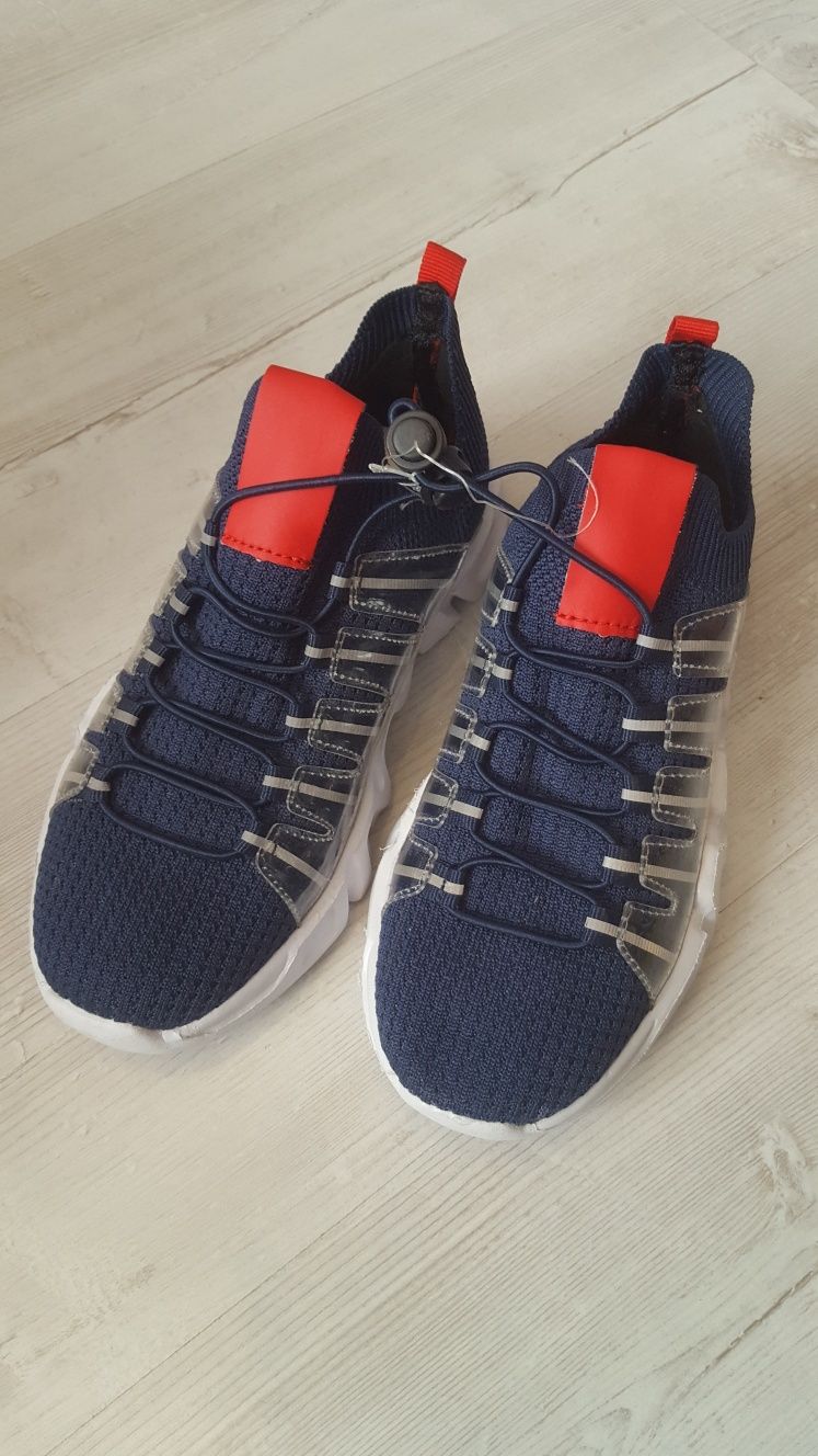 Buty sportowe wiosenne nowe lekkie Bartek r 34