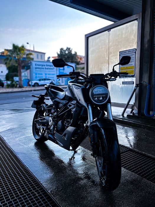Vendo cb125r 2020