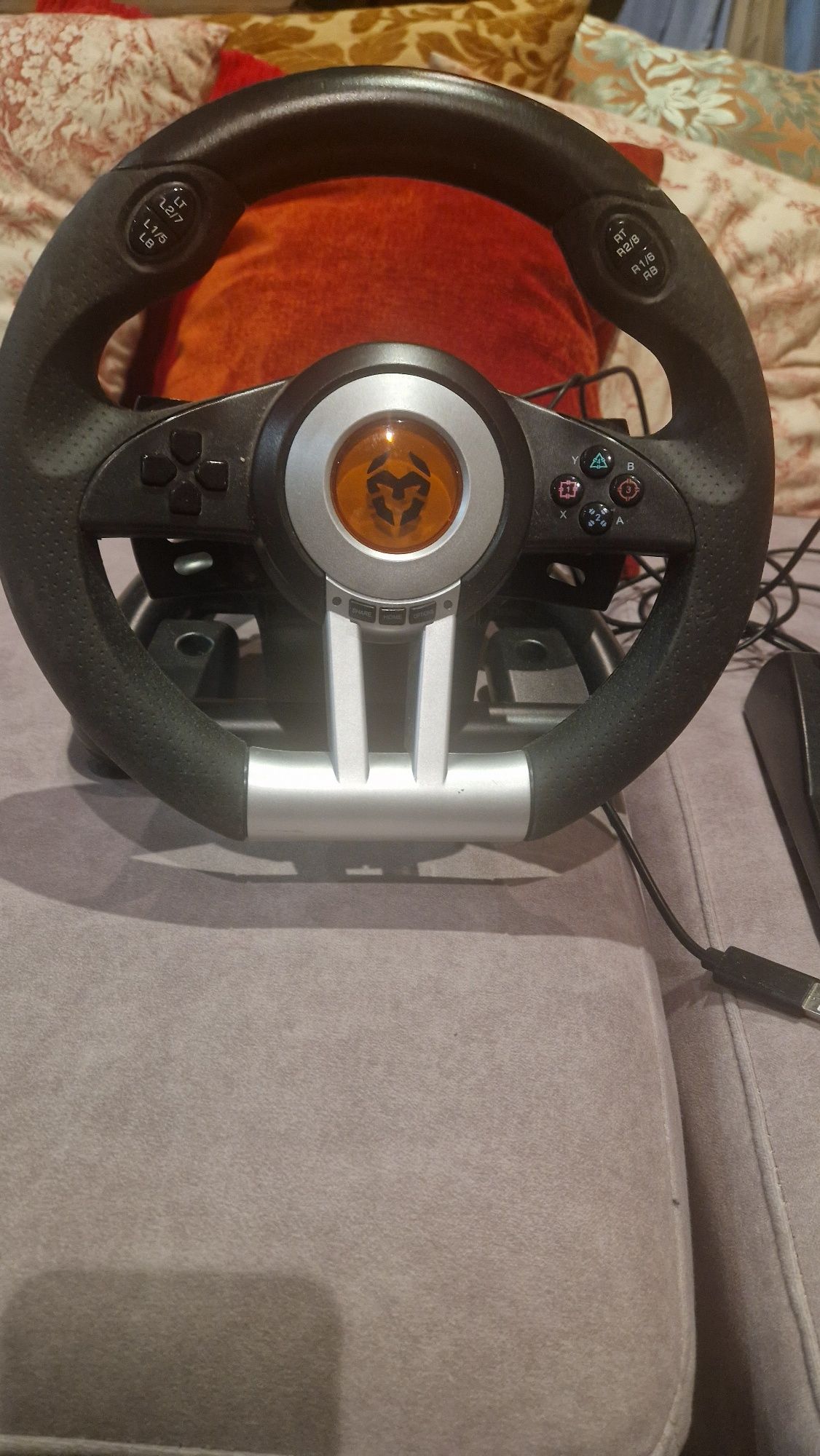 Volante com pedais