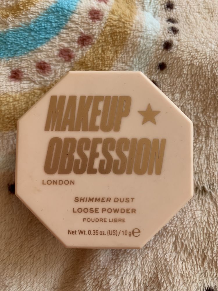 Nowy puder rozświetlający Makeup Obsession Makeup Revolution