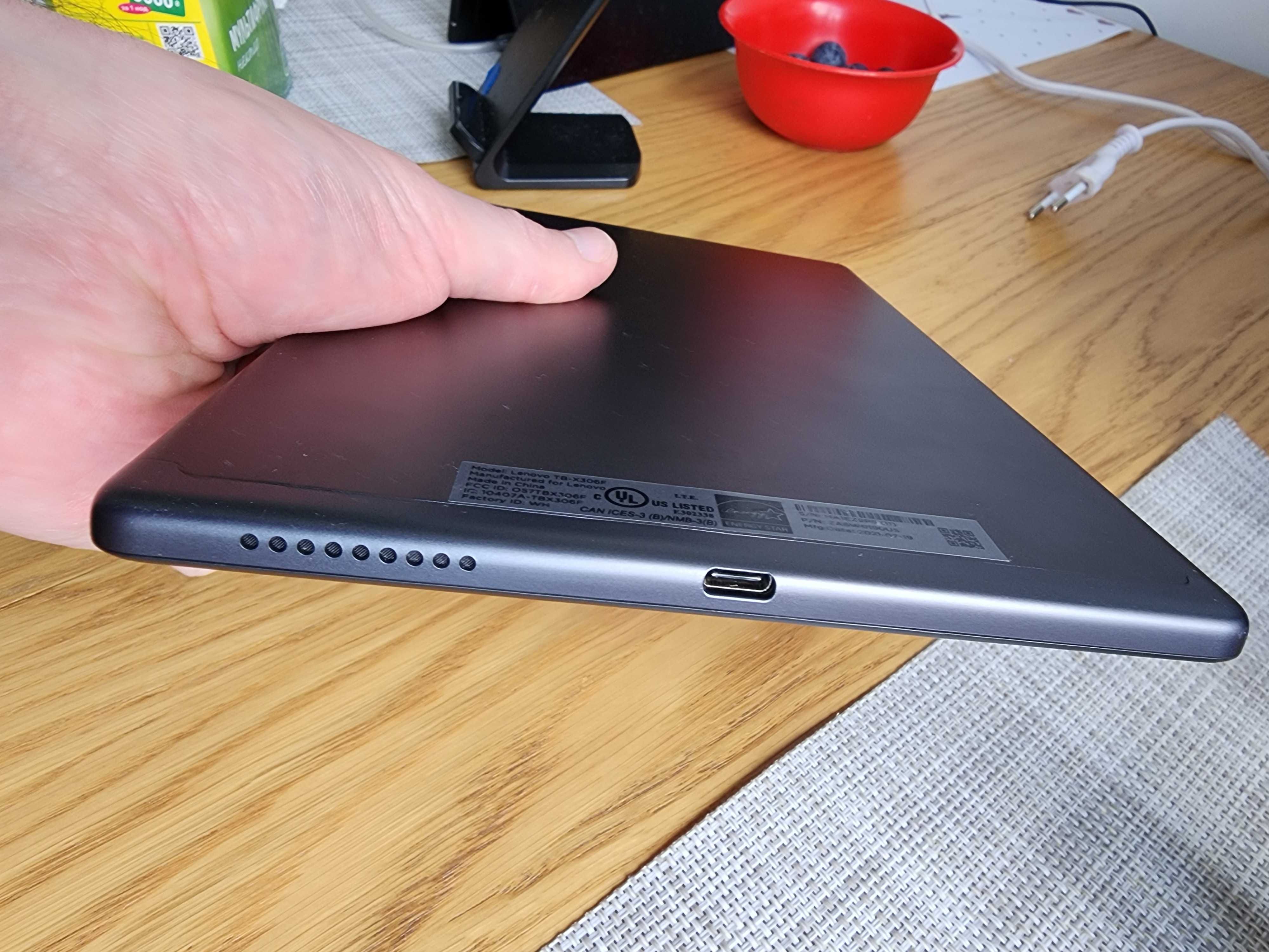 Планшет Lenovo Tab M10 HD Nook (2nd Gen) TB-X306F 3/32GB Wi-Fi