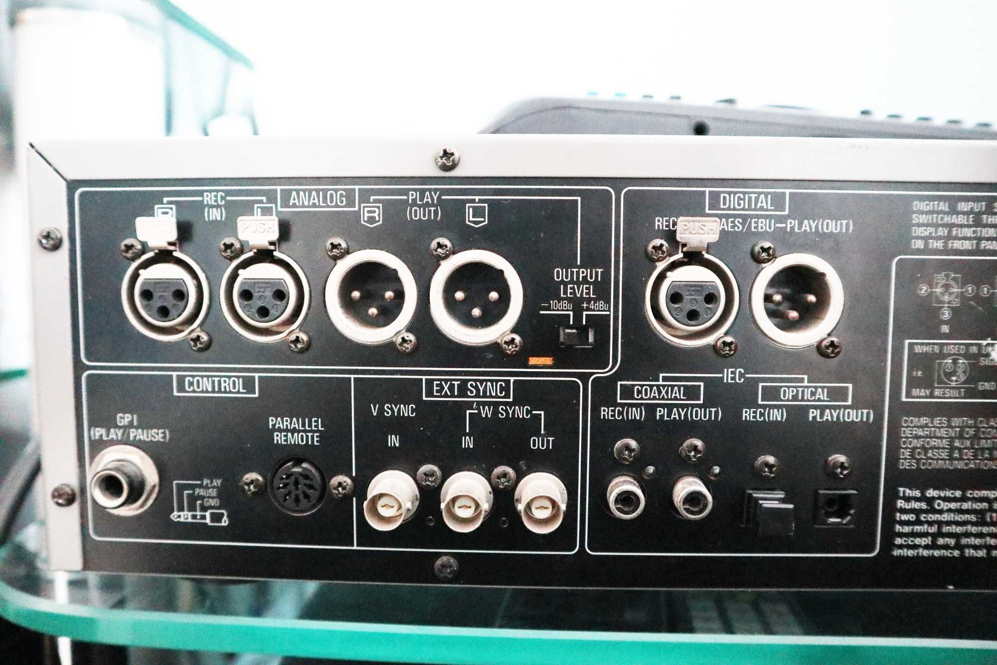 Мульти трековый рекордер Panasonic SV4100 DAT и ЦАП (4 шт. PCM56)
