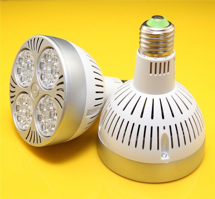 Super Lampada PAR 40W 6000k C/Ventilação - LED's ALTA INTENSIDADE