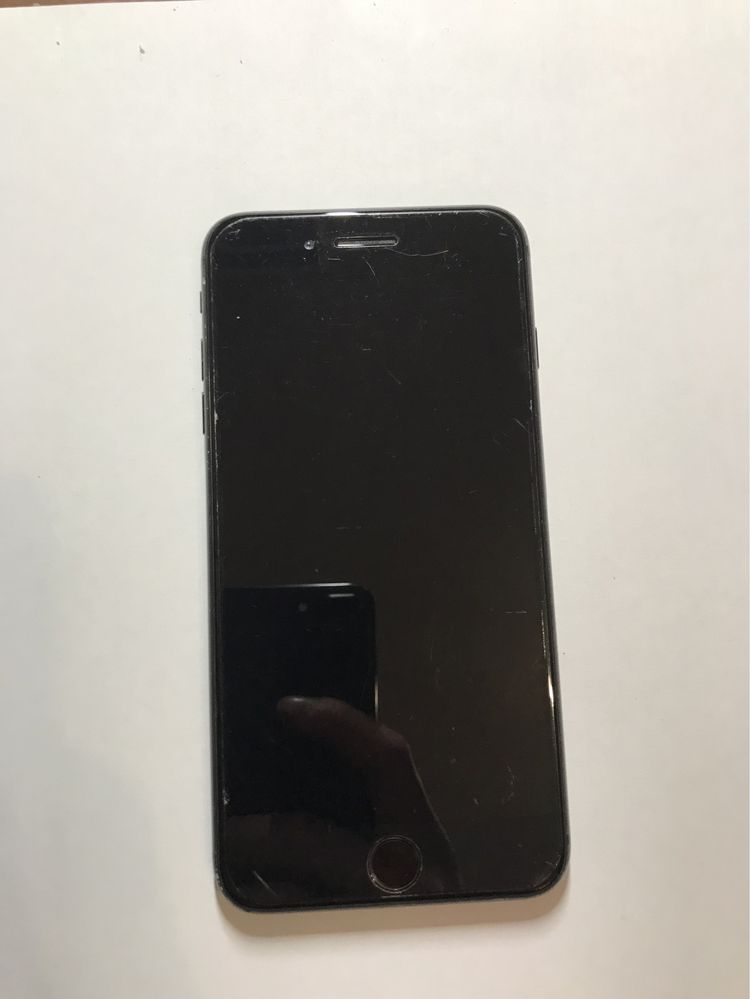 Продам iPhone 7+ 128гб