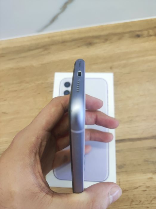 iPhone 11 64gb 70% baterii STAN IDEALNY