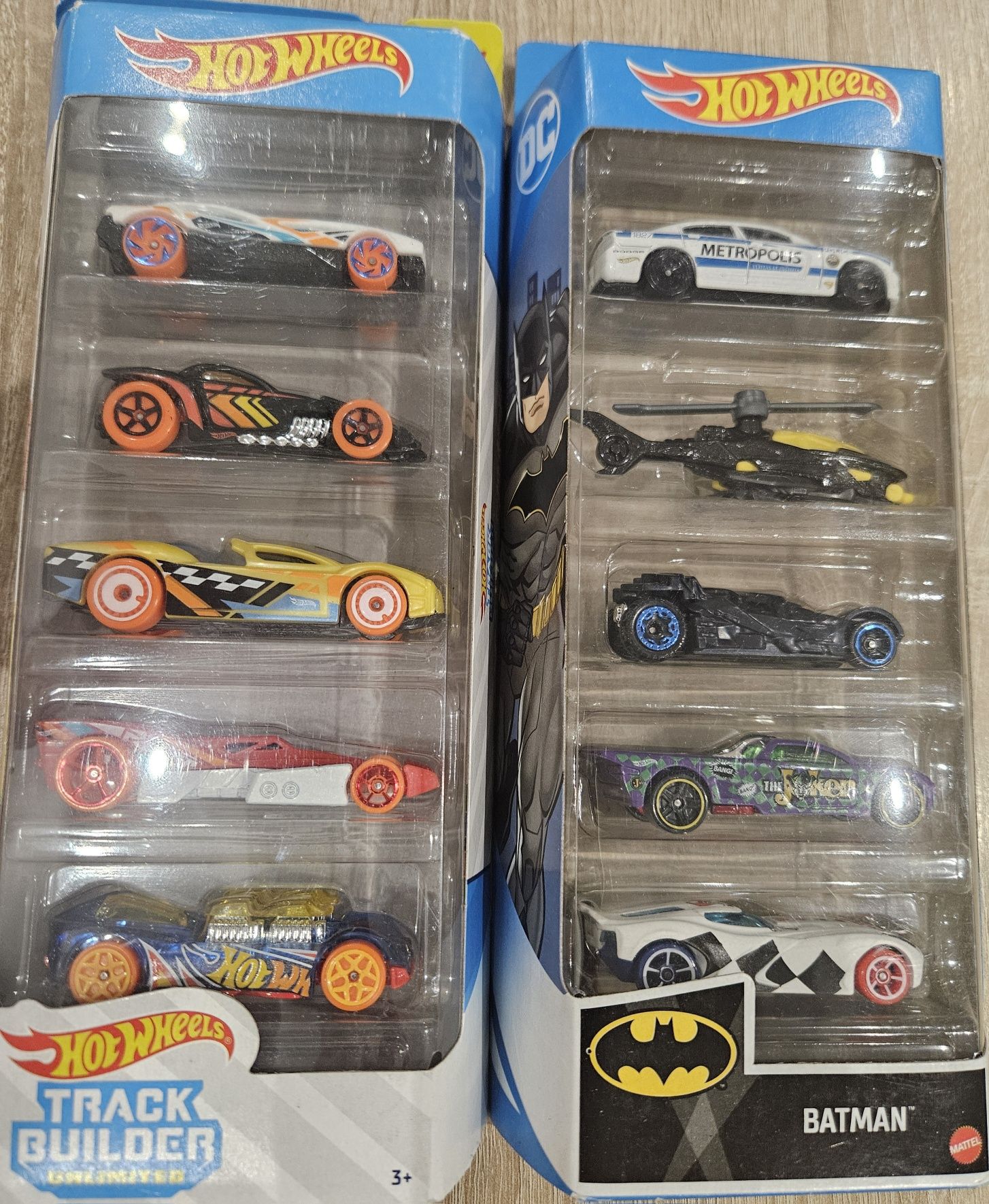 10 autek Hot Wheels Batman i Track Builder NOWE