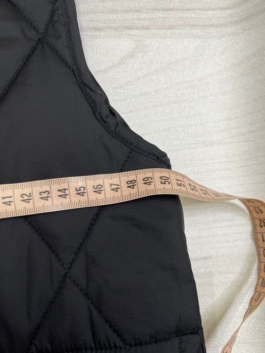 Жилетка стьобана, чорна з утепленням. Hm, s-m