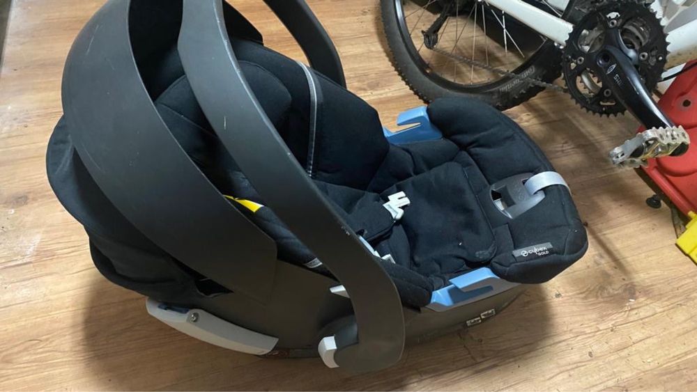 Cybex nosidelko + baza isofix