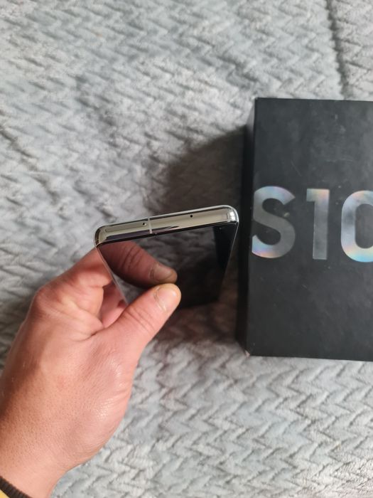 Samsung galaxy s10 128g 8 ram