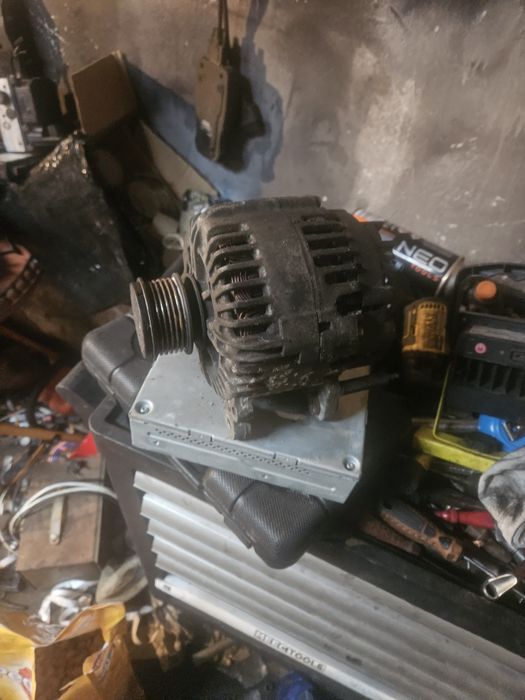 Audi a3 8p, golf V, passat b6, skoda, 2.0 tdi Alternator