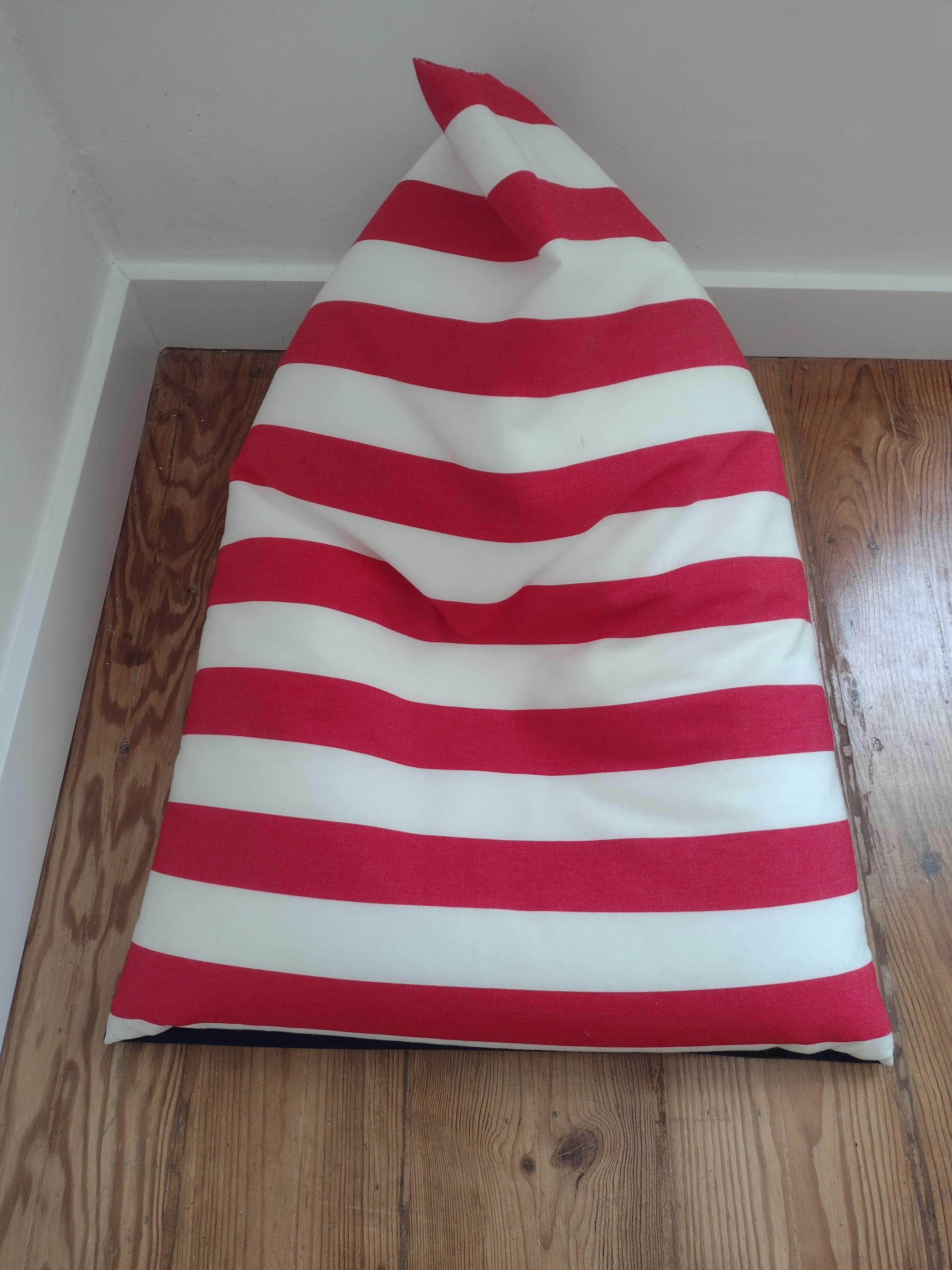 Almofada/ puff para praia, casa ou campo