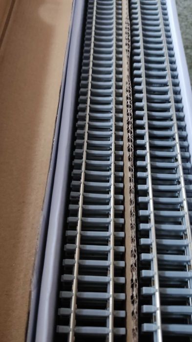 Tor PIKO A-Gleis
Tor gięty FLEX 940 mm G940 beton lub drewno H0, 1:87