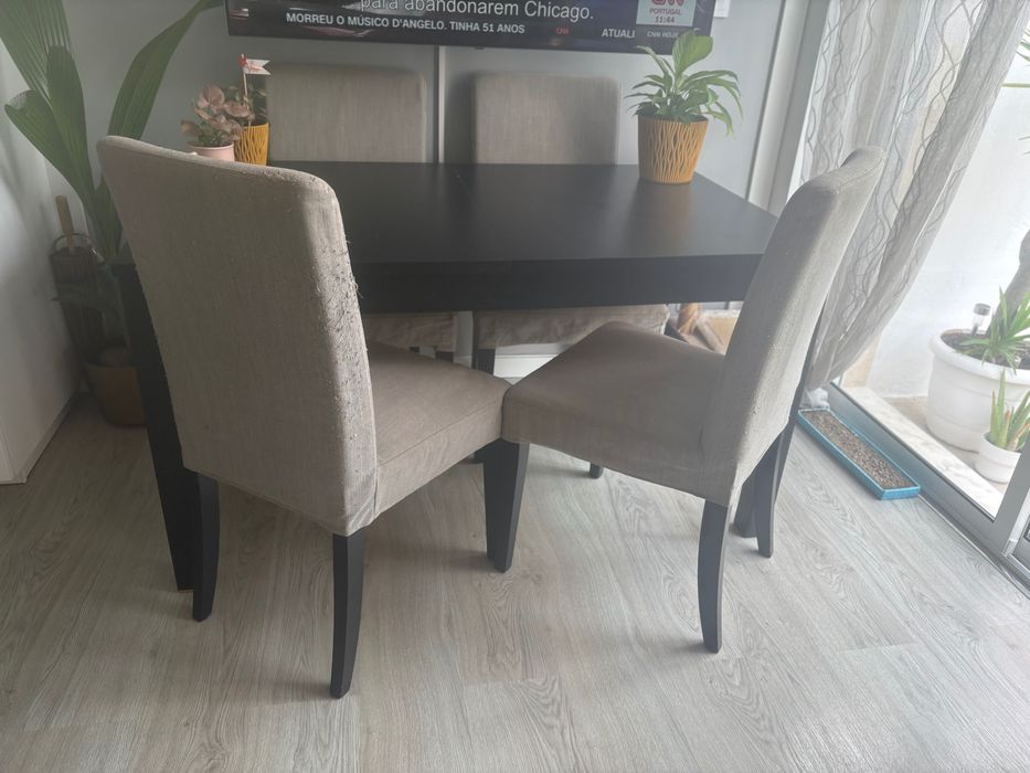 Conjunto ikea mesa extensível 4 cadeiras