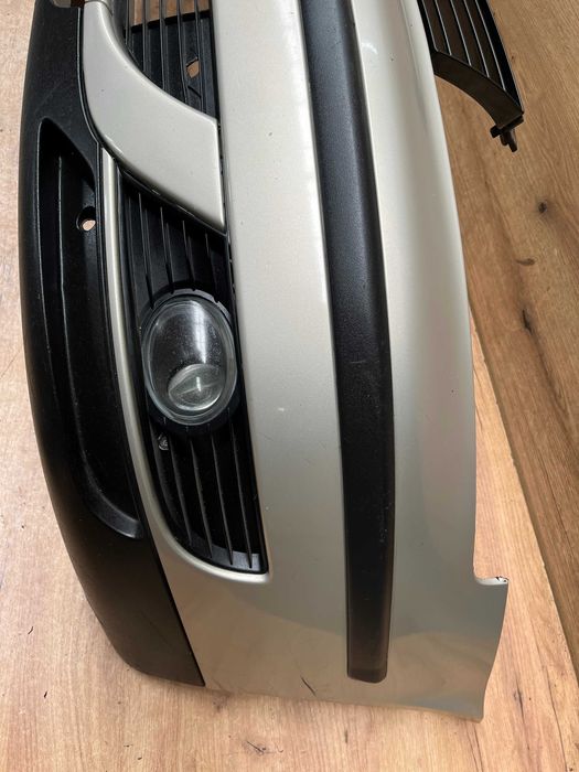 Zderzak przedni Seat Leon 1 kolor la1r