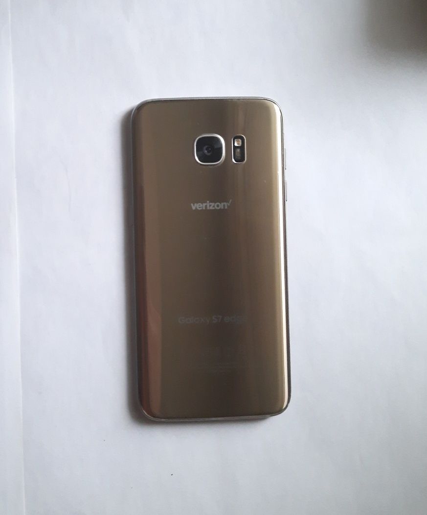 S7 Edge Samsung. Американец.