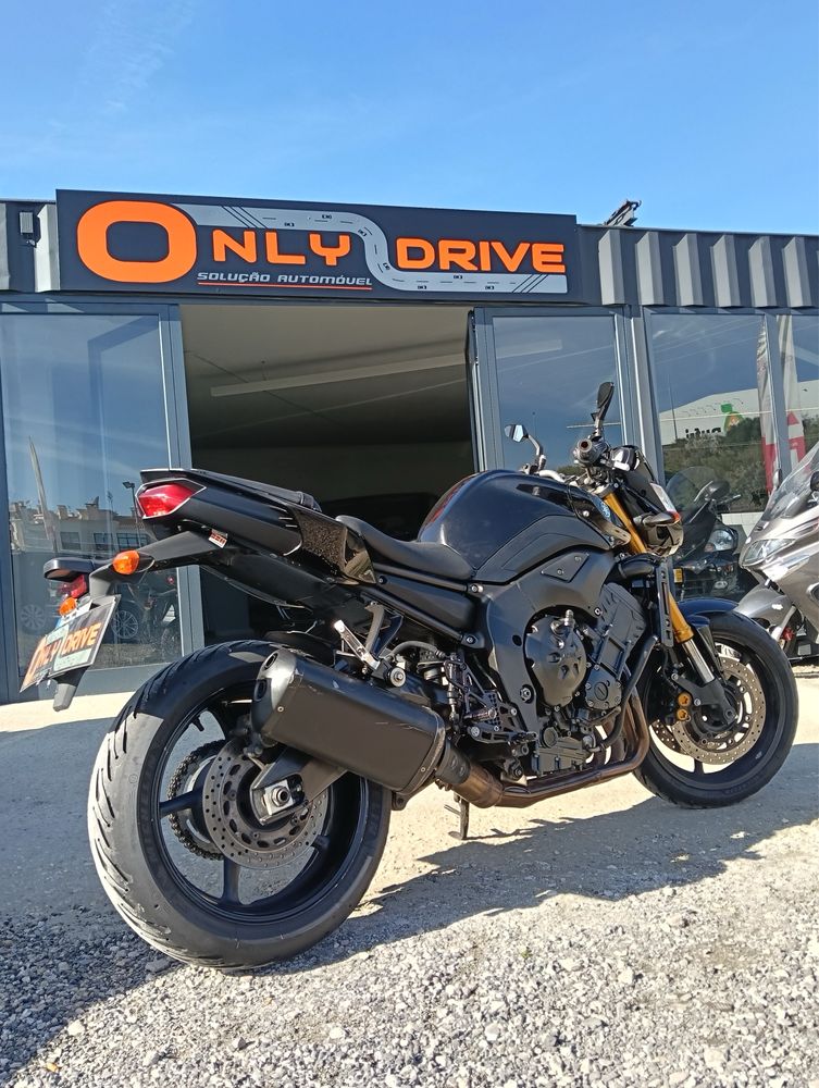 Yamaha FZ8 - Naked Bike
