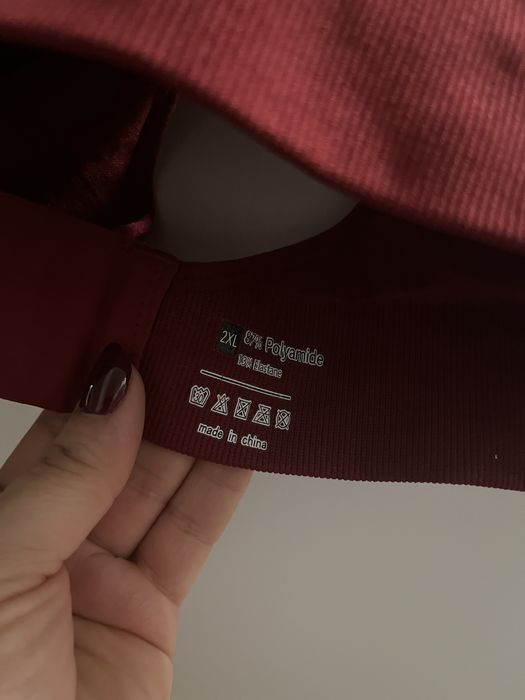 Sportowy biustonosz  rozmiar.XXL burgundowy