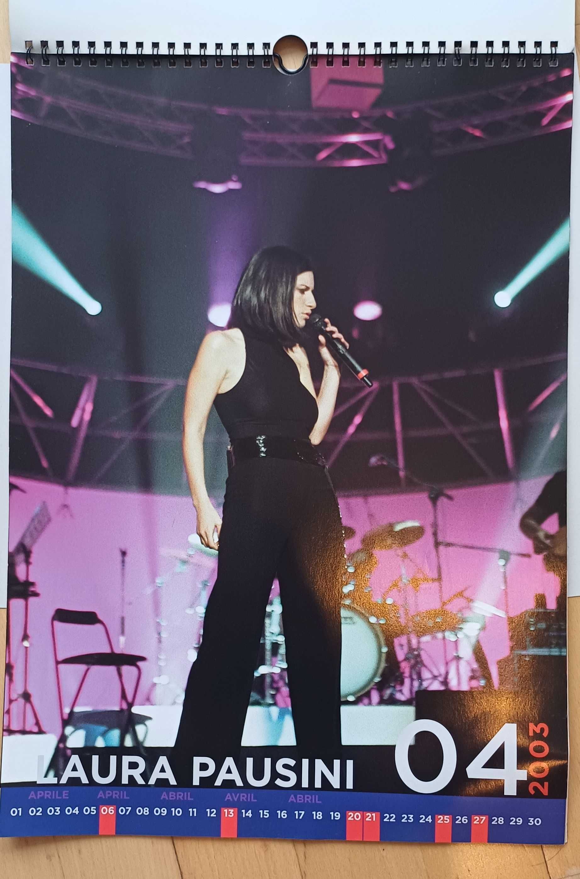 Laura Pausini Calendário World Tour 2003
