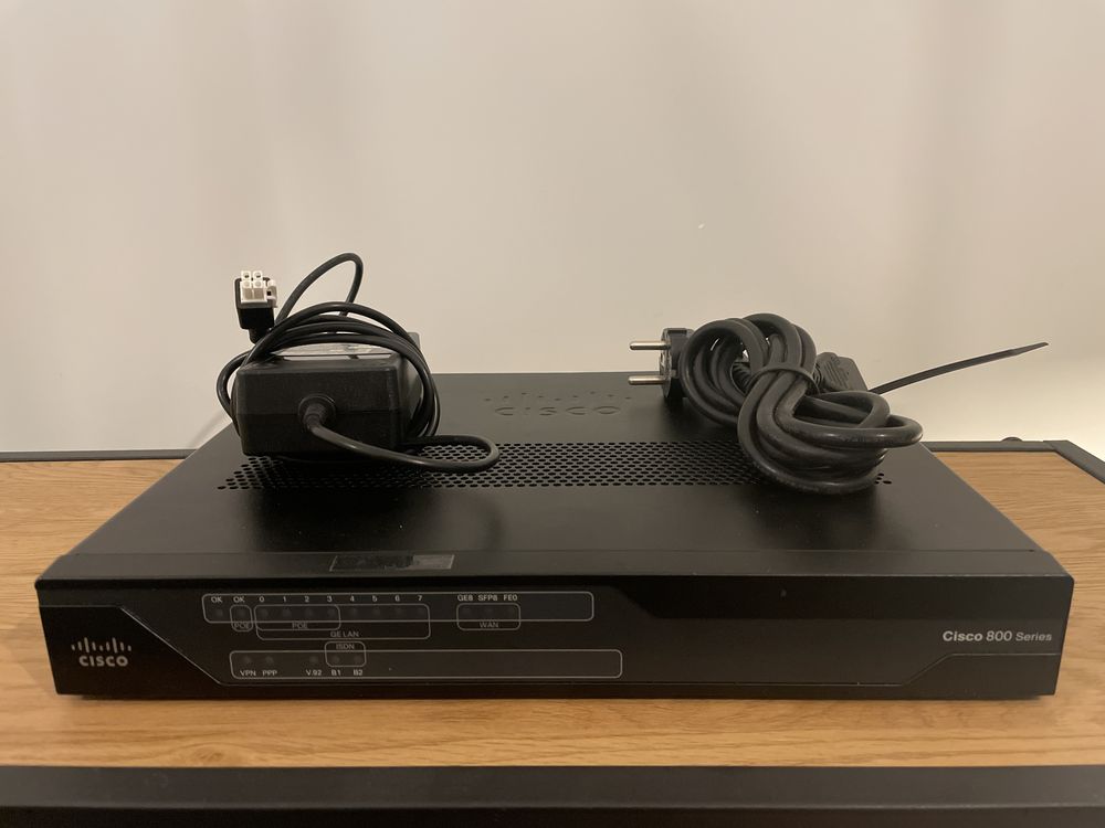 Router Cisco 891F z zasilaczem