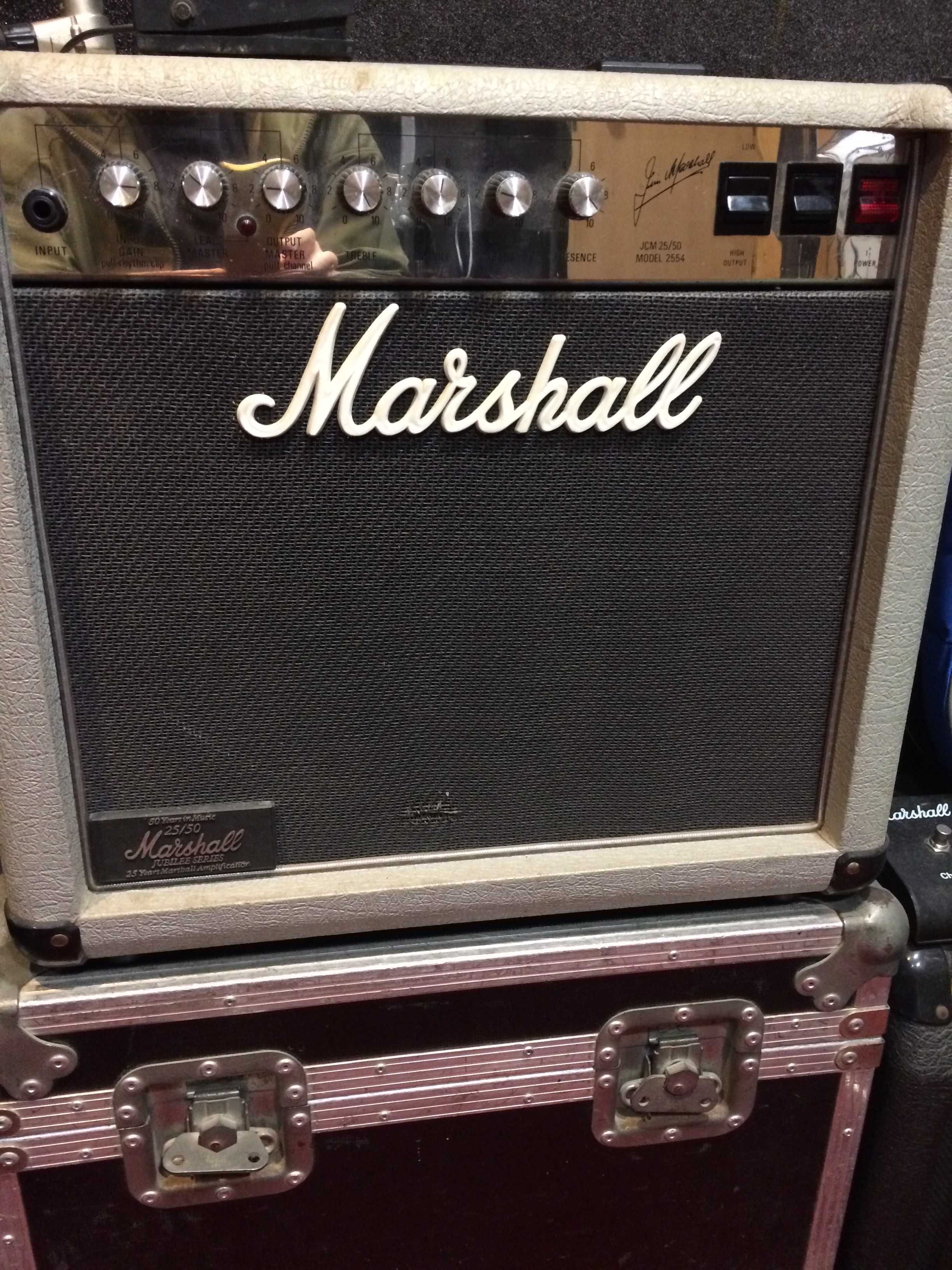 Amplificador Marshall, Jubilee 25/50 com Case