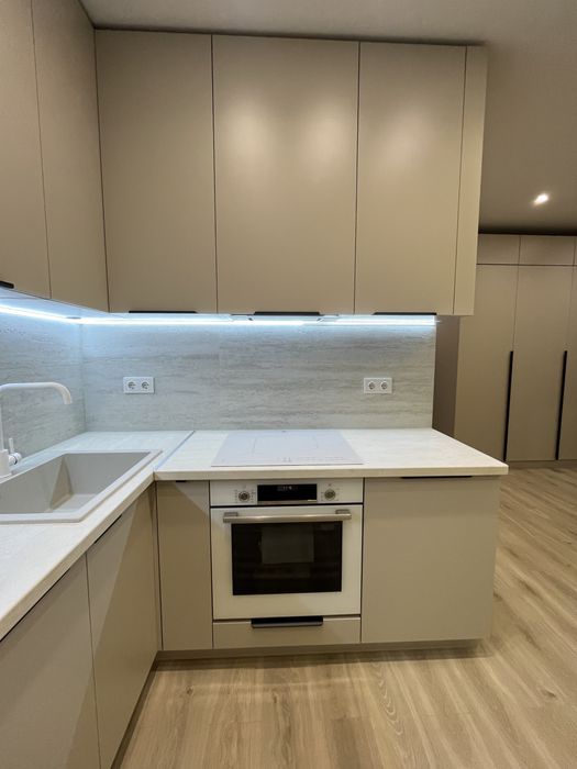 Продаж однокімнатної квартири/Green side