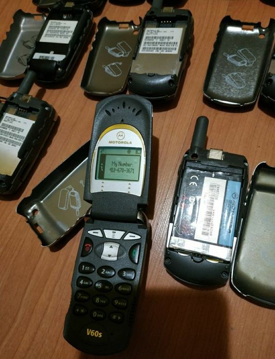 Раритет в коллекцию Motorola v60s Titanium