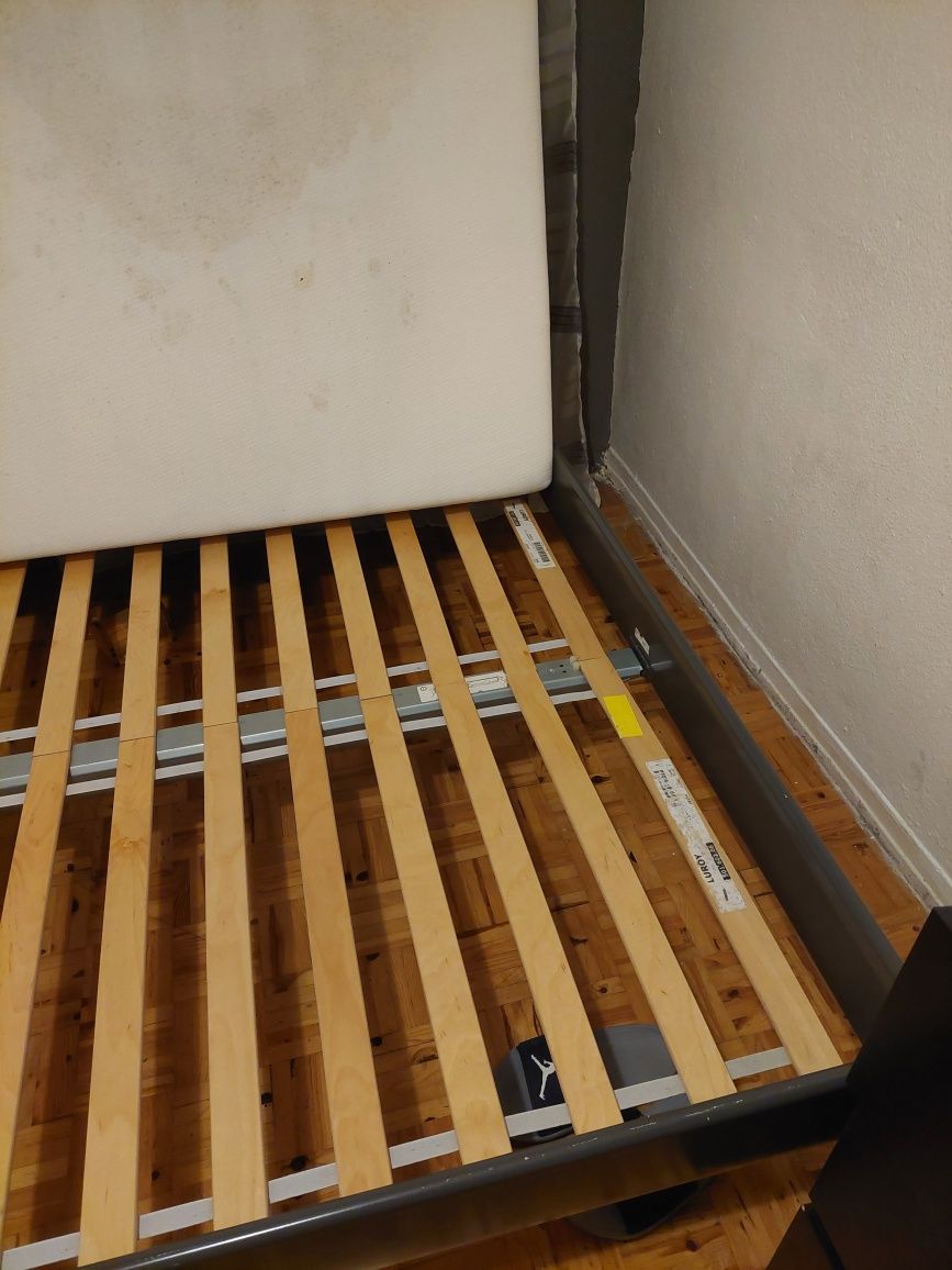 Cama de casal ikea c colchao