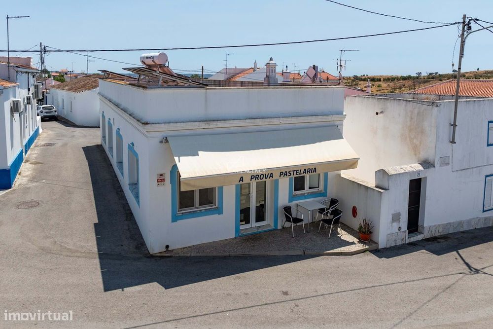 Pastelaria com Negócio e Propriedade em Azinhal, Castro Marim
