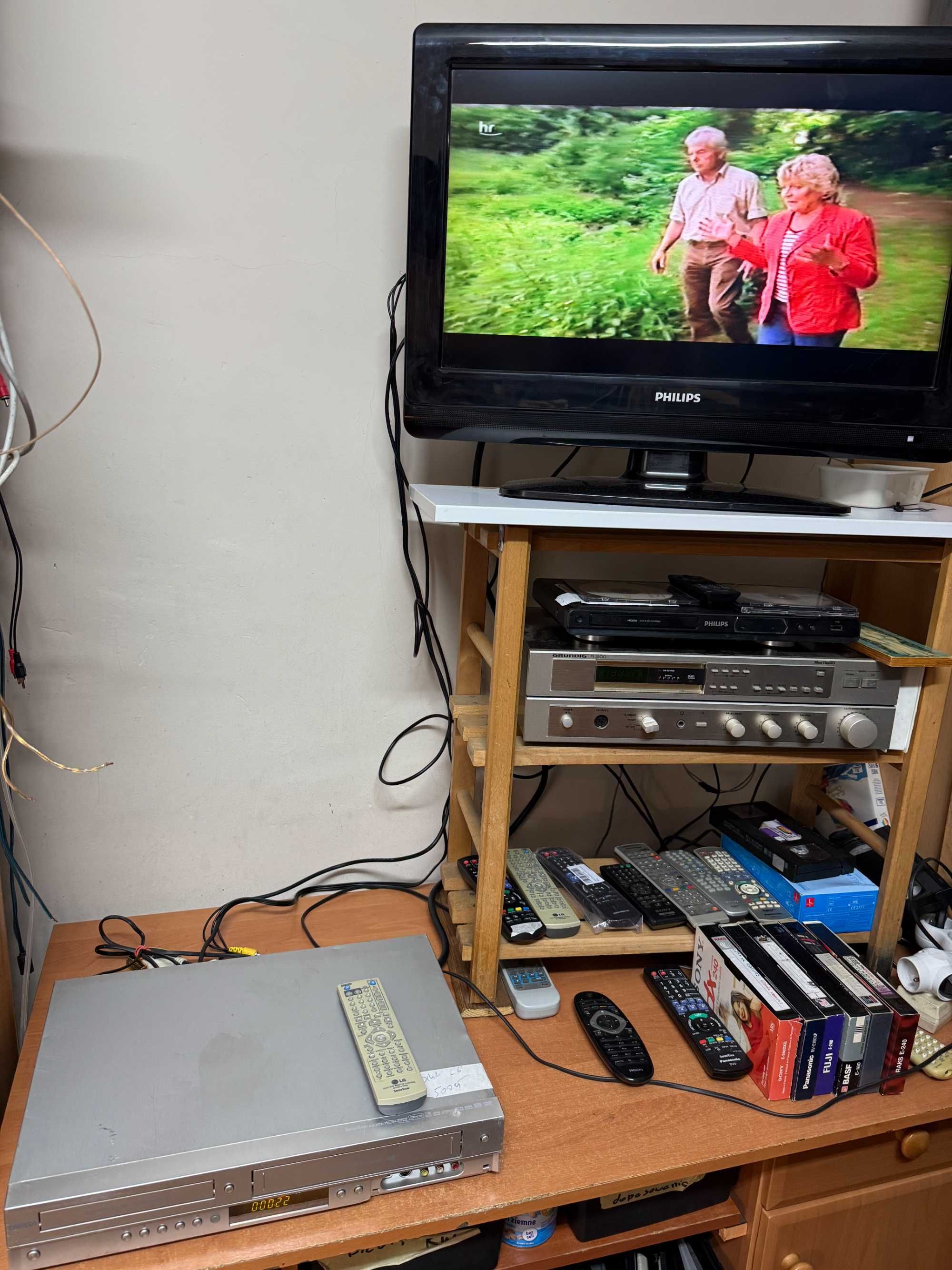 Magnetowid/Nagrywarka VHS Targa-DRV-5200X (LG) HI-FI stereo pilot HDMI