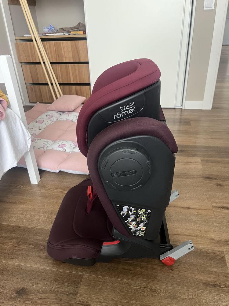 Britax romer kidfix 3 група 2/3 (15-36) Автокрісло