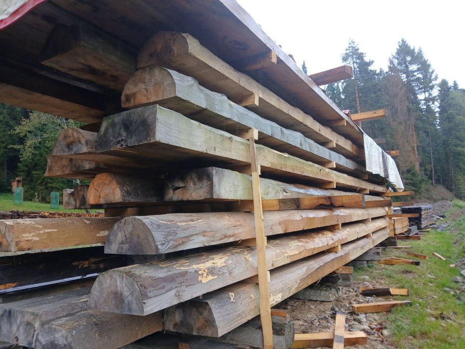 Sezonowane bale drewniane płazy