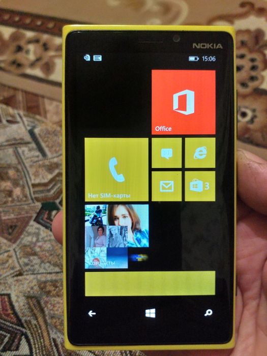 Продам Нокію люмія.