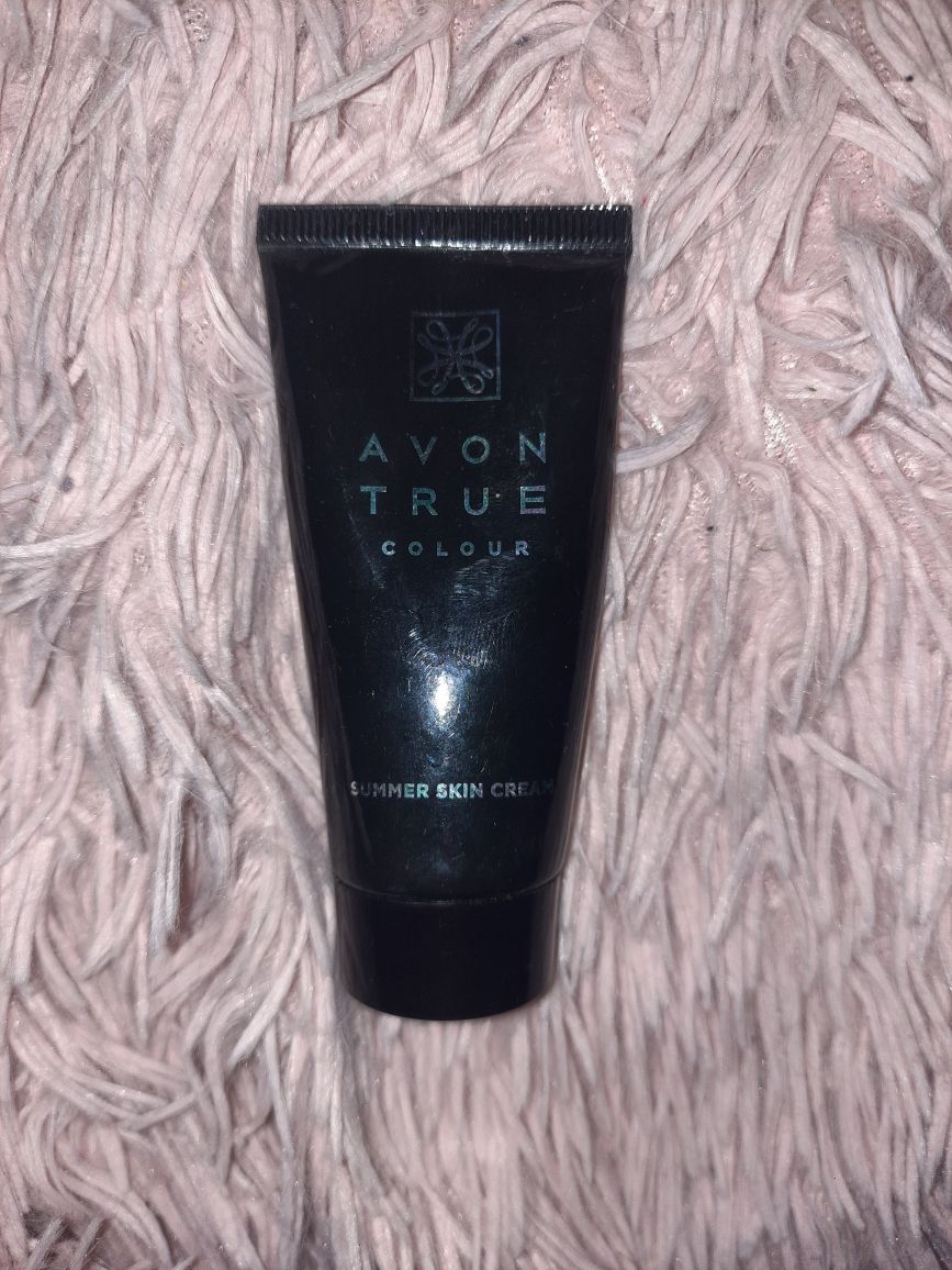 Avon True colour light medium krem brązująco upiększający