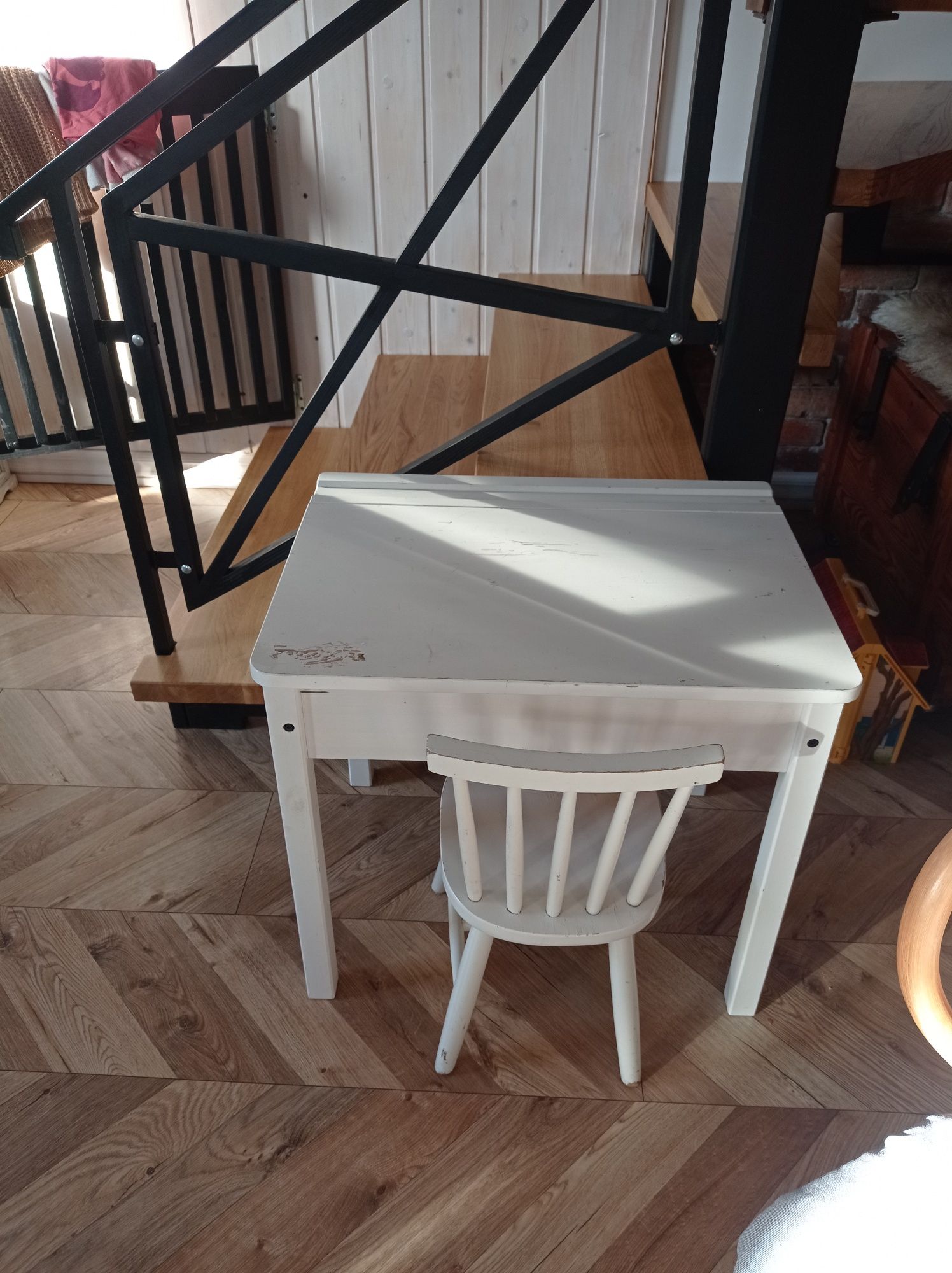 Biurko stolik Ikea Sundvik