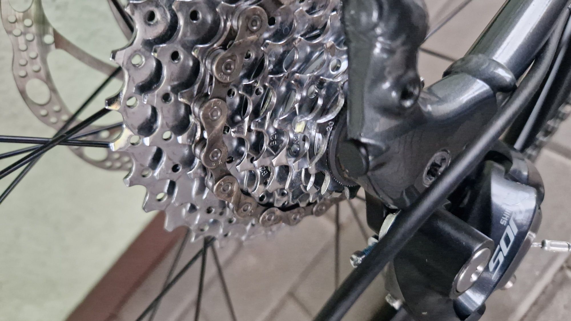 TREK domane AL3 alu CARBON sztywne osie r56 gravel endurance