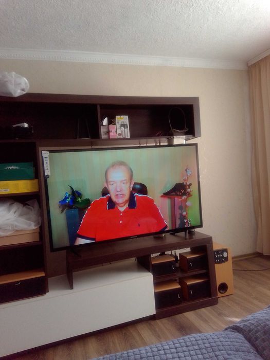 Продам телевізор самсунг не оригінал (китайська фабрика)55дюймов