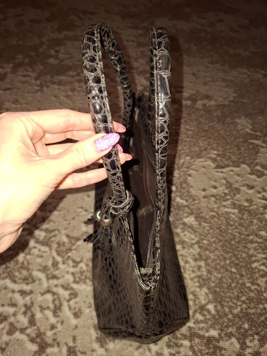 Женская сумка лаковая