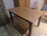 Vendo mesa con 4 cadeiras