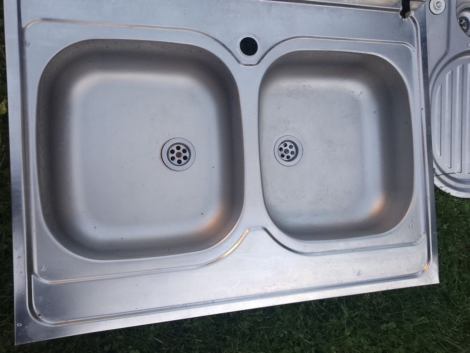 Zlewozmywak dwukomorowy stał nierdzewna